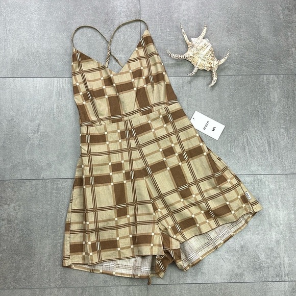 🔆RVCA🔆 SATURDAY ROMPER cute adjustable, comfortable shorts retro - Picture 2 of 14